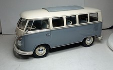 WELLY 1/18 VOLKSWAGEN COMBI