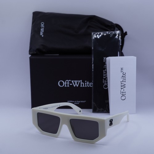 Off white oeri13f - off-white, vancouver