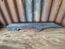 Suzuki GS 500 K 2005 - Pannello copricatena posteriore