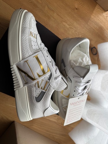 Valentino garavani sneakers - valentino,