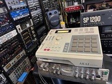 AKAI MPC2000 MPC 2000 / 32m /