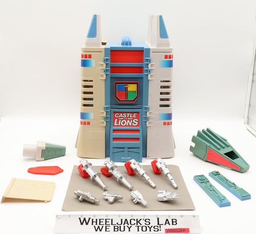 Castle lions voltron - of, 1984