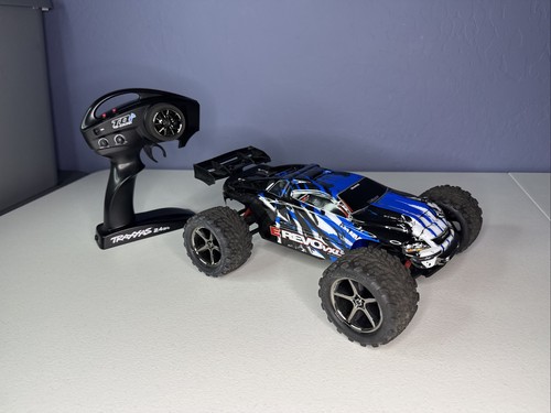 Monster truck traxxas revo - monster,