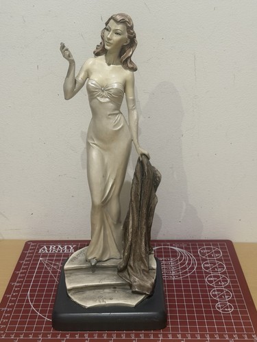 Vittorio tessaro lady figurine - lady,