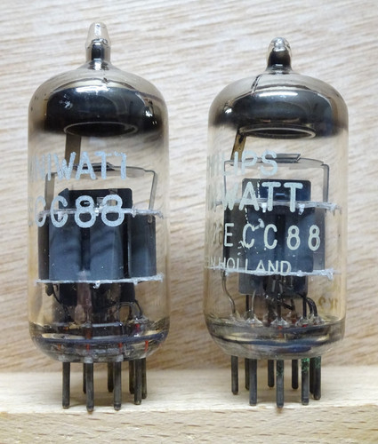 Coppia philips miniwatt ecc88 - philips,