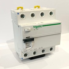 Interruttore 4p 400V 25A differenziale 30mA tipo A Schneider ilD tetrapolare