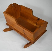 Bellissima culla culla bambola