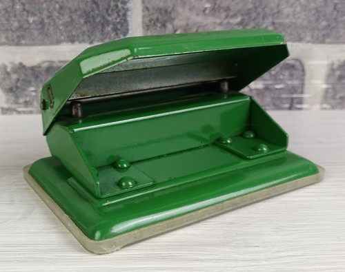 Perforatrice per fogli - per,