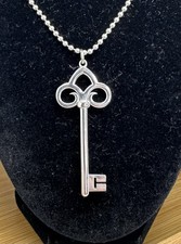 Collana lunga di perline