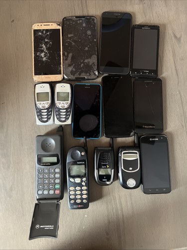 Cellulari solo parti rottami