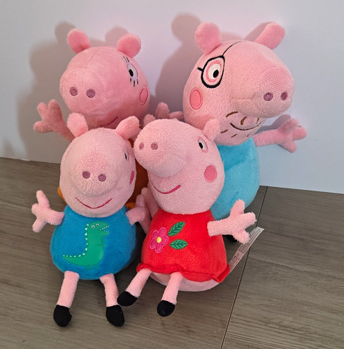 Peppa pig family - family, plush
