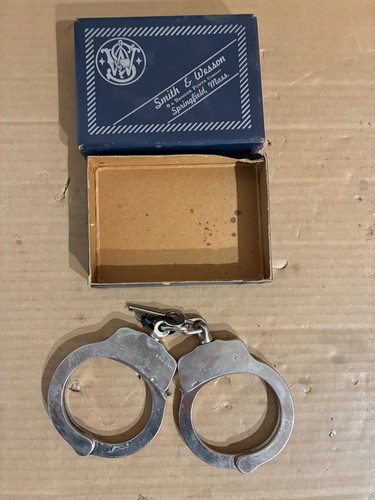 Manette vintage smith wesson - vintage,