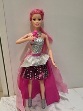Courtney barbie rock - n', royals