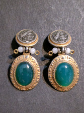 Antica Roma orecchini a clip pietre verdi repro