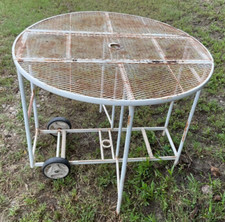 Tavolo da giardino vintage in