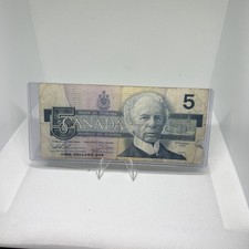 Esemplare di banconota da 5