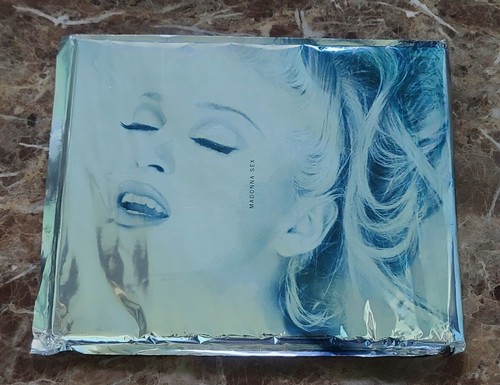 Exquisitely preserved madonna - preserved,