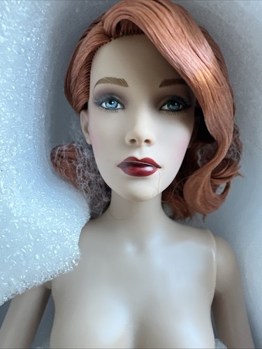 Tonner metrodolls captain - tonner,