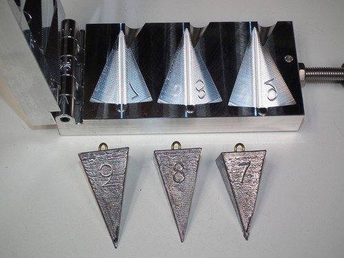 Stampo affondatore piramide