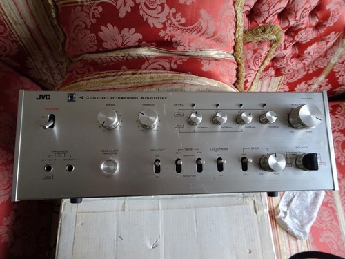 Amplificatore quadrifonico - ,