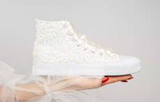 Sneakers da sposa in pizzo