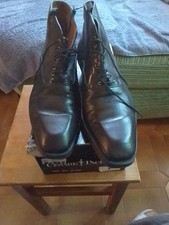 Cesare Paciotti Stivaletti In Pelle Da Uomo Nella Sua Scatola