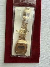 Orologio digitale nitido oro