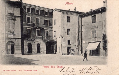 Altare piazza della chiesa - piazza,