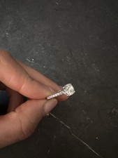 anillo de compromiso Tiffany 