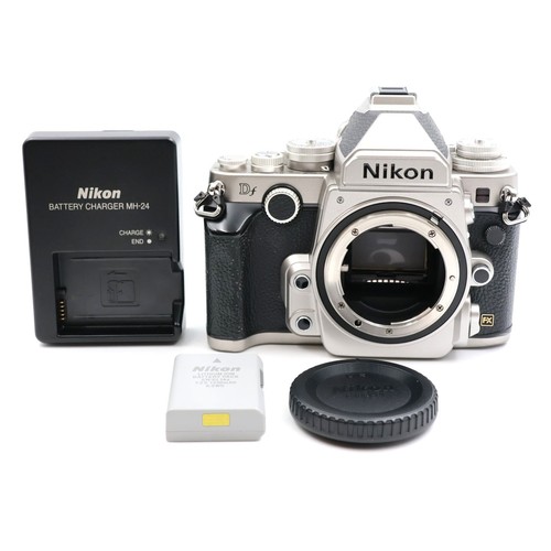 Nikon argento 877379 - nikon,