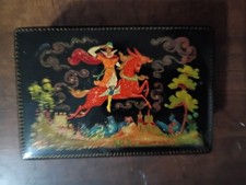 Fedoskino scatola lacca russa