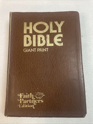 Giant print holy bible - giant,