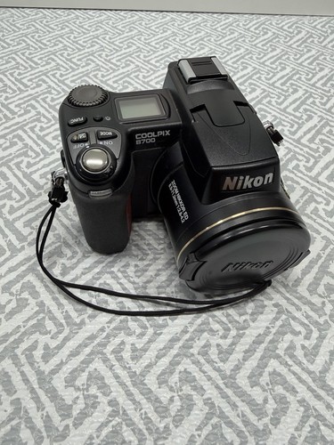 Nikon coolpix 8700 - nikon, 8mp