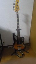 fender jaguar basso