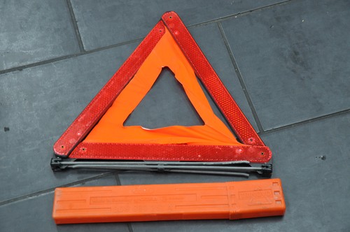Triangolo segnalazione audi - di,