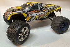 TRAXXAS REVO 3.3 4X4 RULLO SCORREVOLE NITRO MONSTER TRUCK CON CARROZZERIA