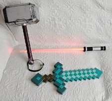 LOTTO Martello di Thor, Spada di Minecraft e Spada Laser di Star Wars