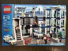 LEGO City Police Station