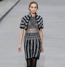 Gonna da passerella Chanel Pret-a-Porter 2009 rock all'uncinetto boucle S