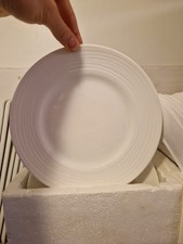 Piatti rotondi bianchi