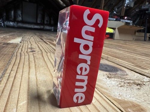 Supreme new york vetro - york, sabbia