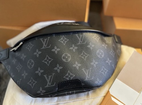 Louis vuitton discovery bumbag - louis,