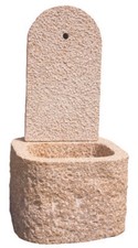 Fontana rustica per giardino