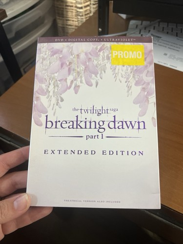 The twilight saga breaking - the,