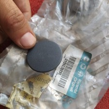 1pz BOTTONE TAPPETINO TAPPETO ALFA 166 ORIGINALE 156026998. GRIGIO