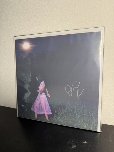 Olivia rodrigo signed - olivia,