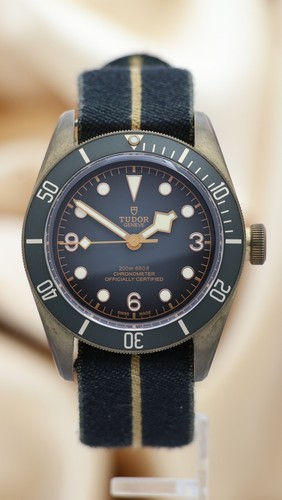 Tudor black bay bronze - tudor,
