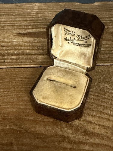Scatola porta anelli vintage
