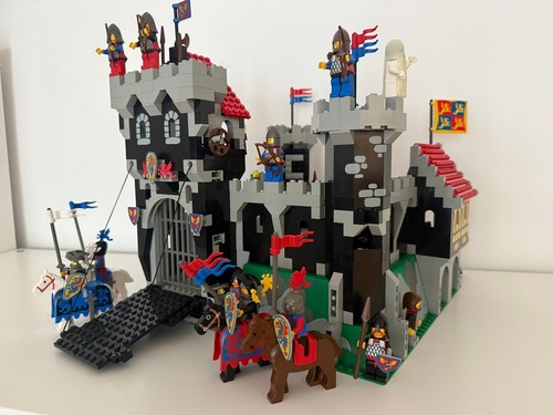 Lego castle black knights - castle,