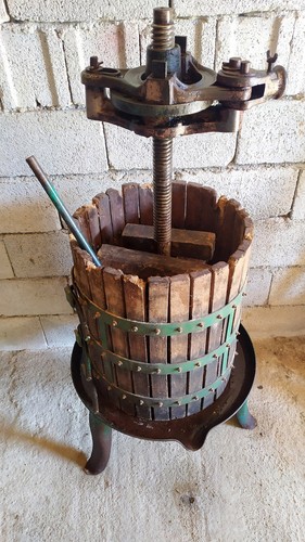 Torchio manuale per uva usato - per,
